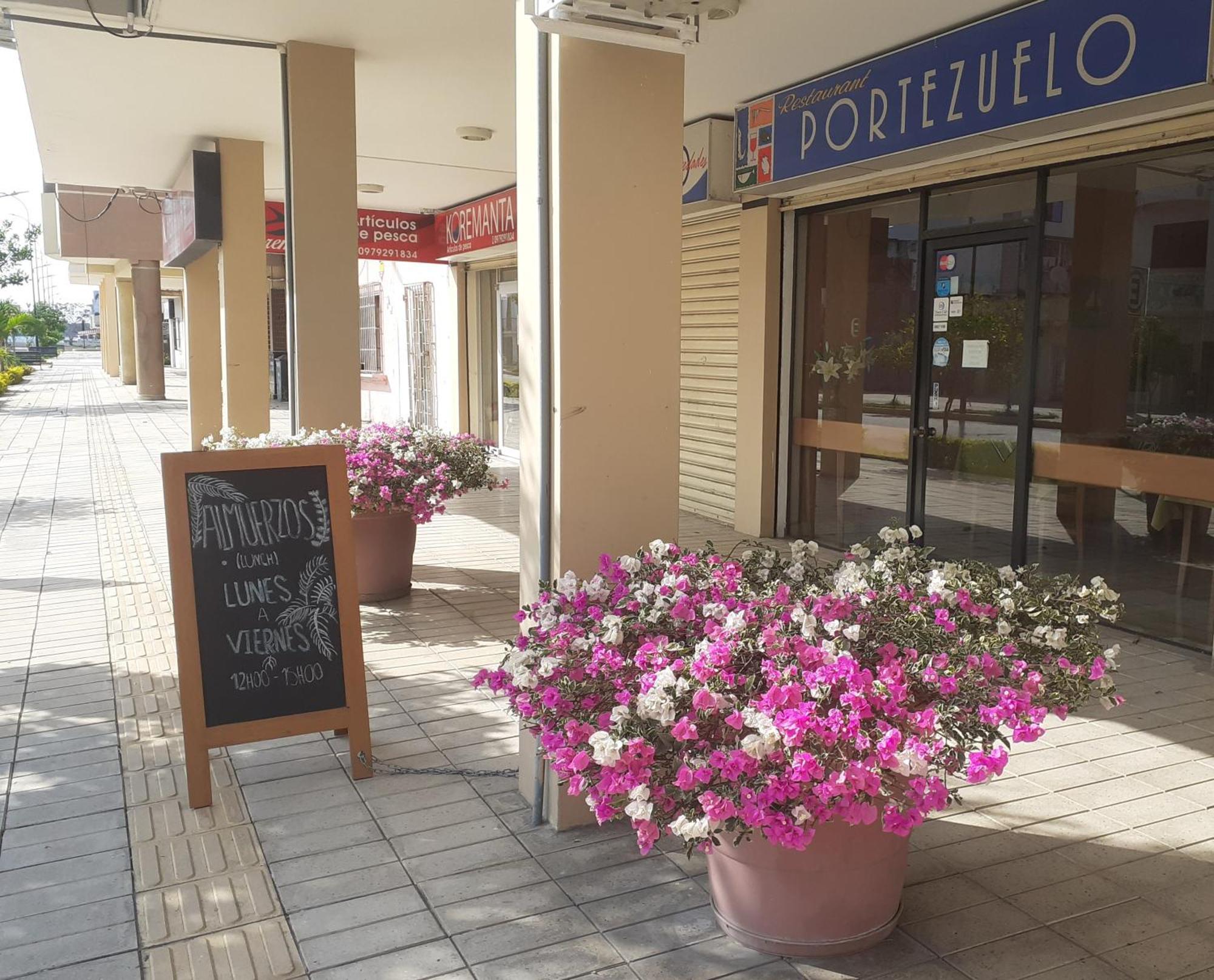 Hostal Solar Del Puerto Machala Exterior foto